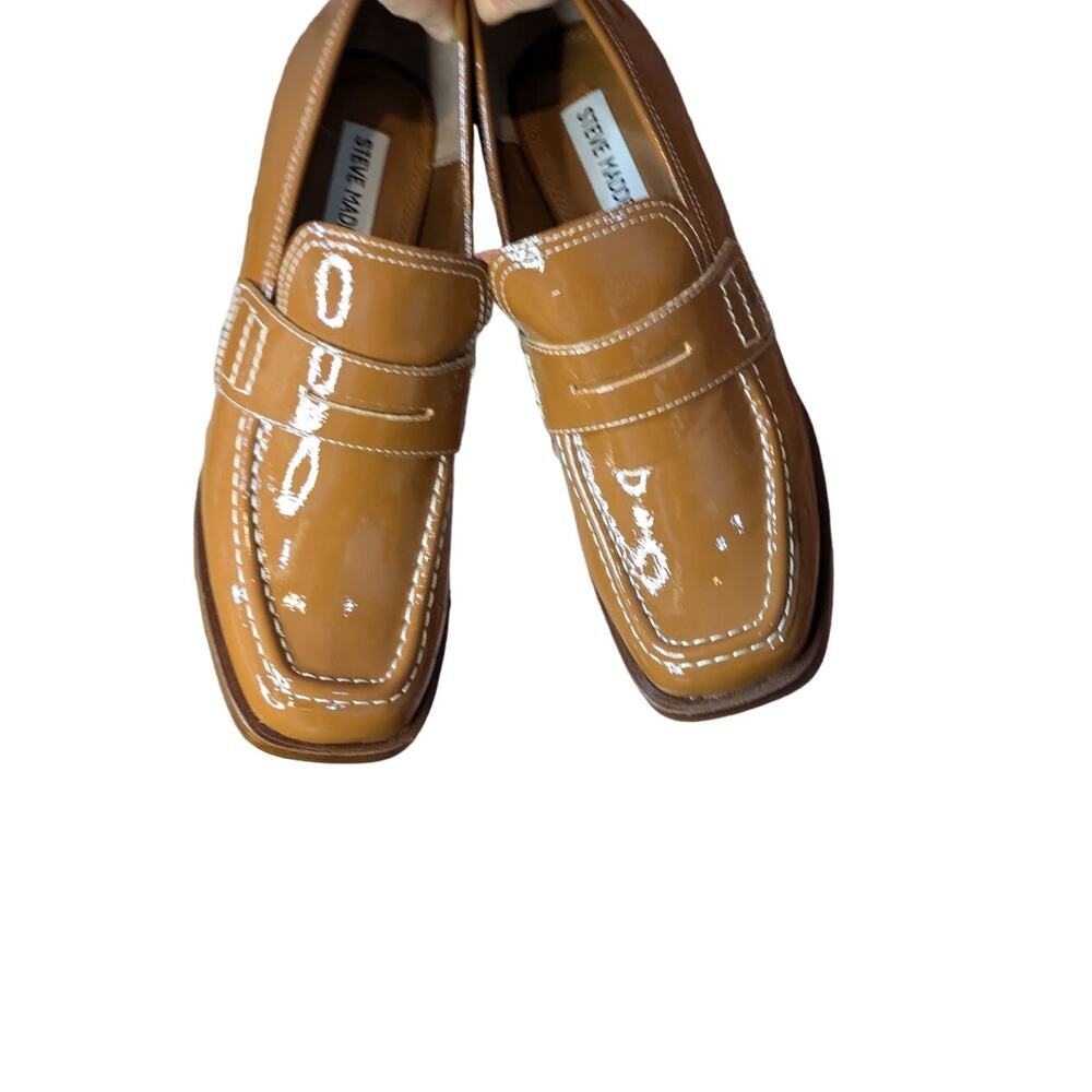 NWOB Steve Madden Nyomi Loafer Pump In Camel Patent Size 9 - Picture 2 of 8